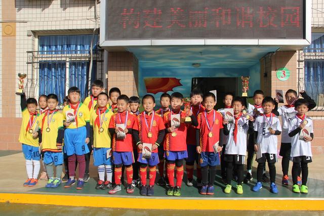 中国行必修课—带货！欧文空降安踏官方直播间爽当带货主播！