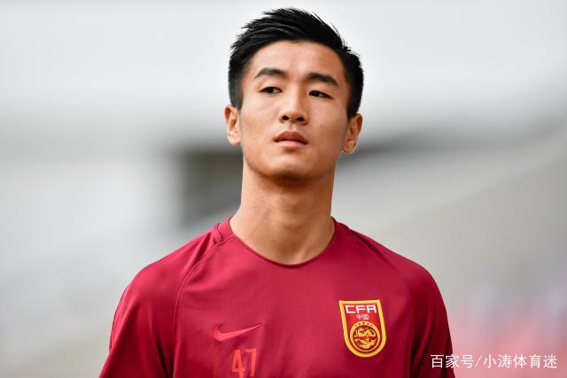 直落三盘完胜对手 辛纳轻松晋级温网男单16强